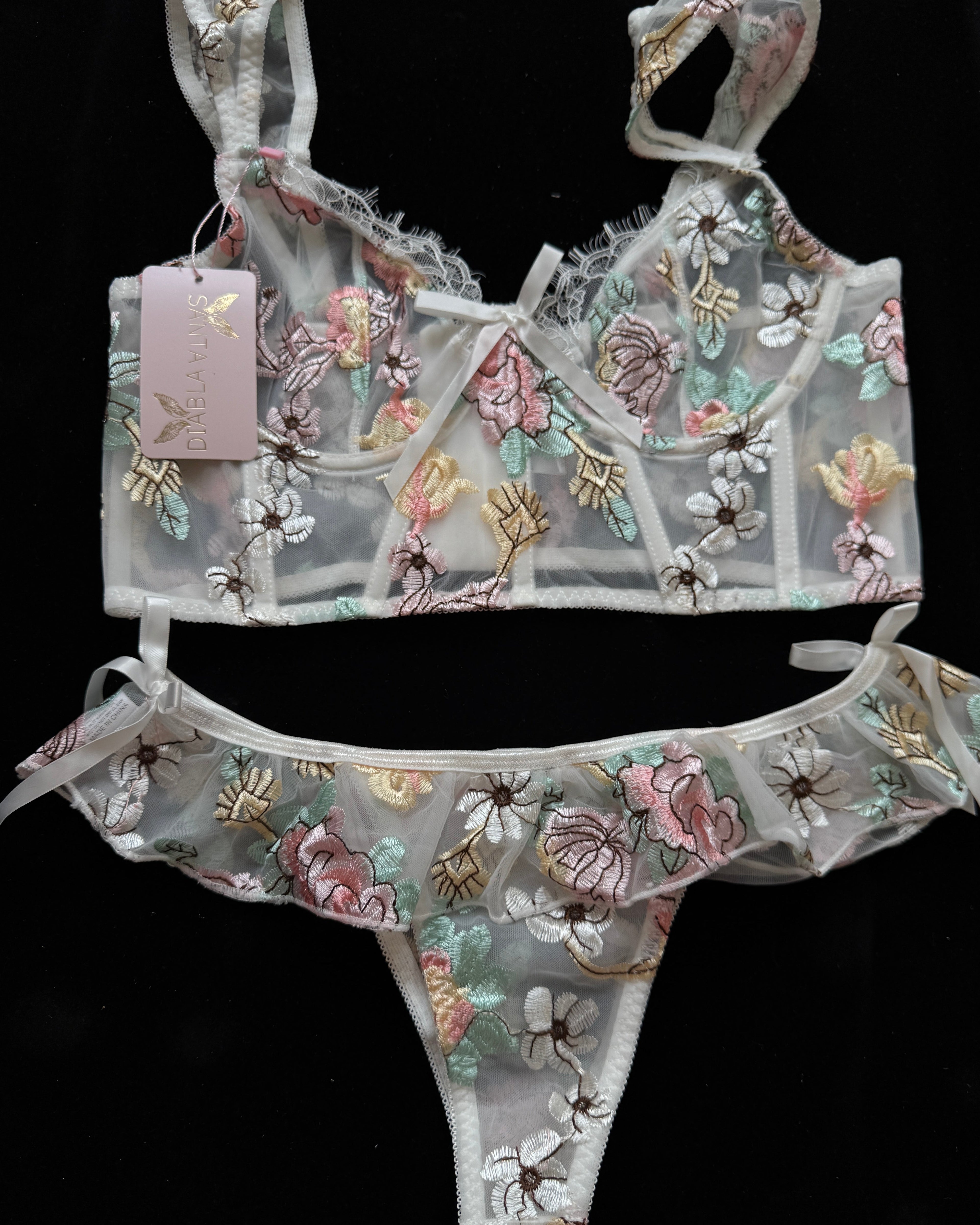 Sugey Floral