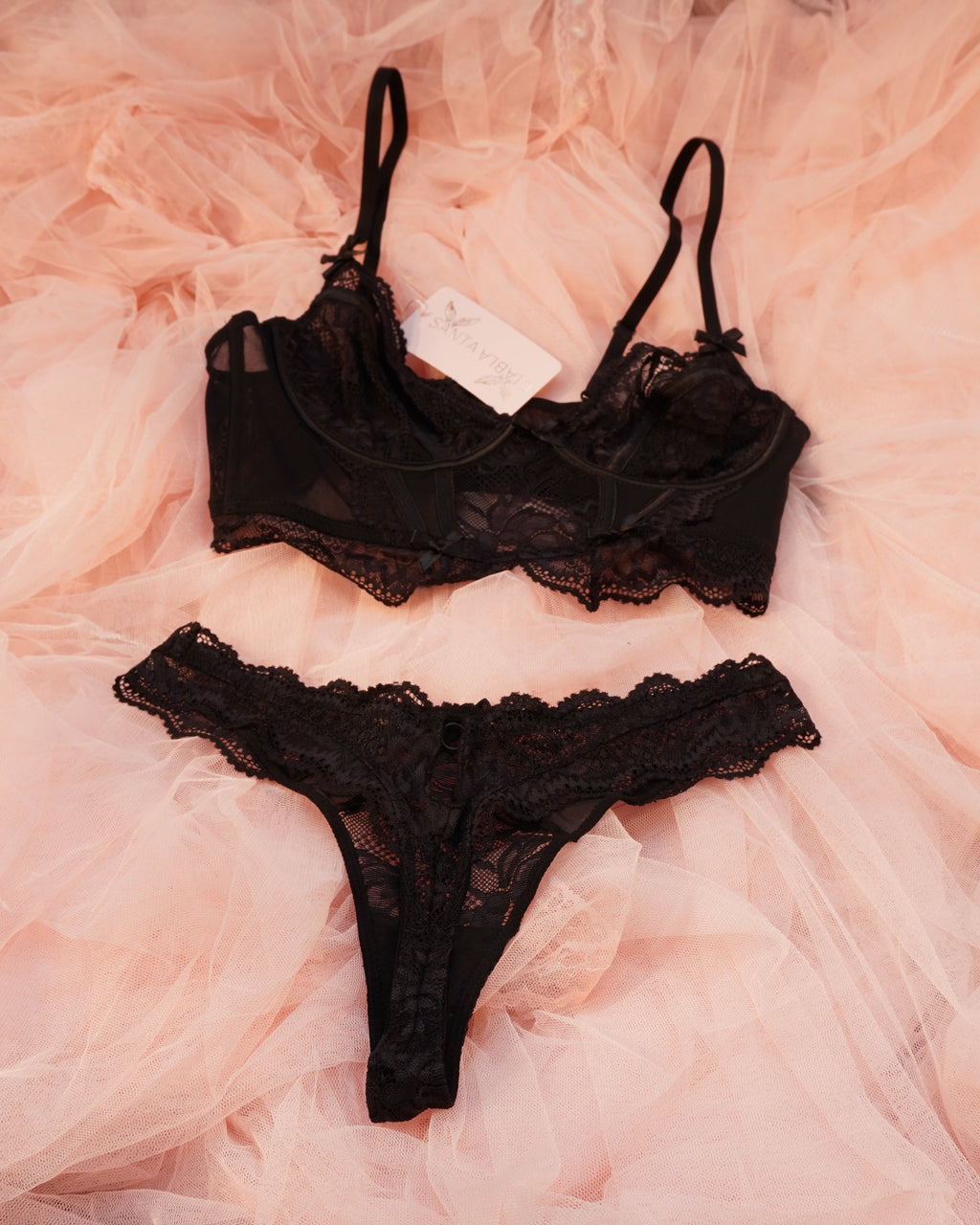 Seductive black